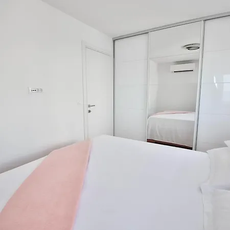 Ana Apartment *